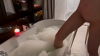 The Best Evening In The Bath With Sexy Girl