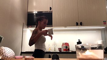 Perfect Pokies On The Kitchen Cam Braless Sylvia And Her Amazing Nipples