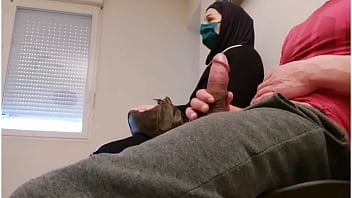 Pervert Doctor Puts A Hidden Camera In His Waiting Room This Muslim Slut Will Be Caught Red Handed With Empty French Ball